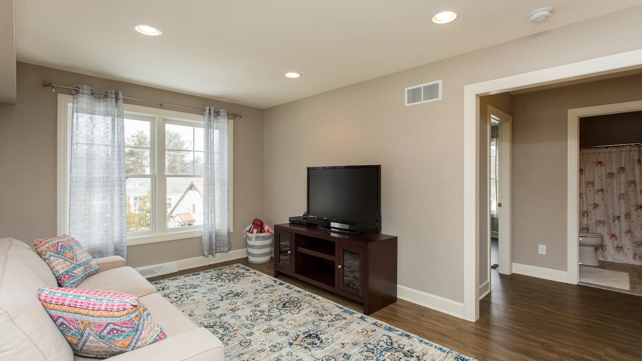 Photo of Livingroom in Bolton Landing