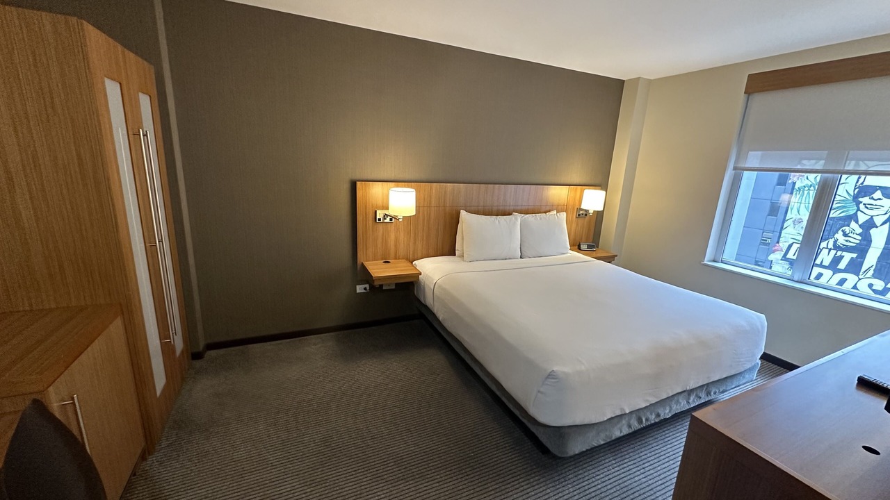 Photo of Bedroom in Hunters Point