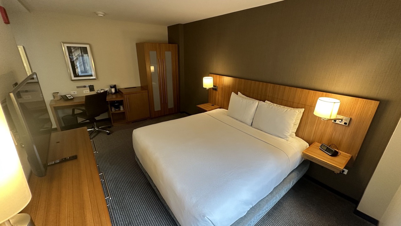 Photo of Bedroom in Hunters Point