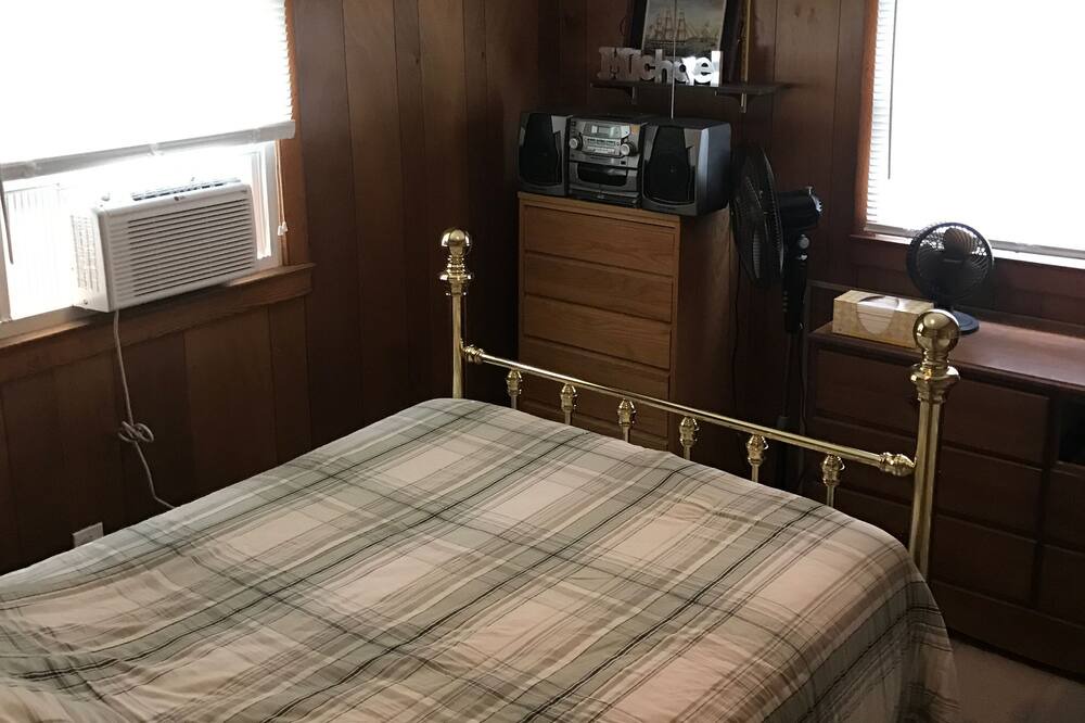 Photo of Bedroom in Gilmanton