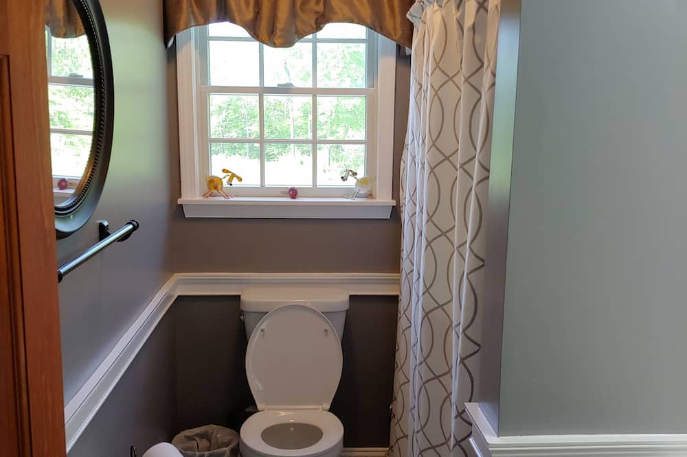 Photo of Bathroom in Hyde Park