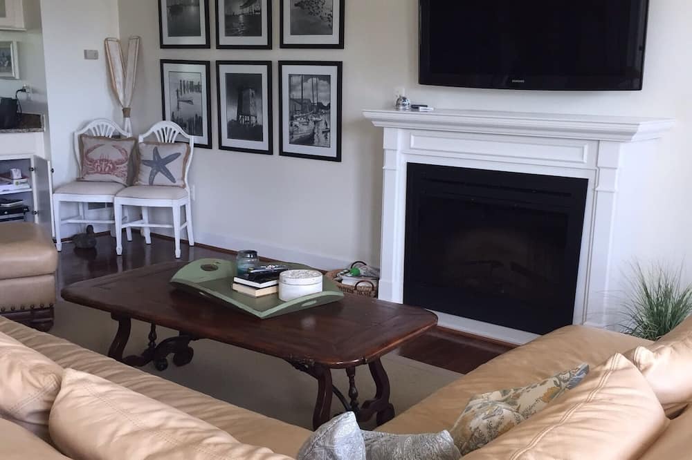 Photo of Livingroom in Cambridge