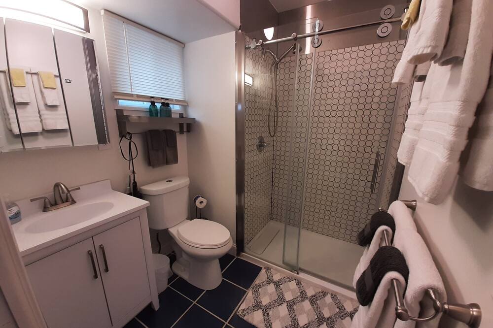 Photo of Bathroom in Burdett