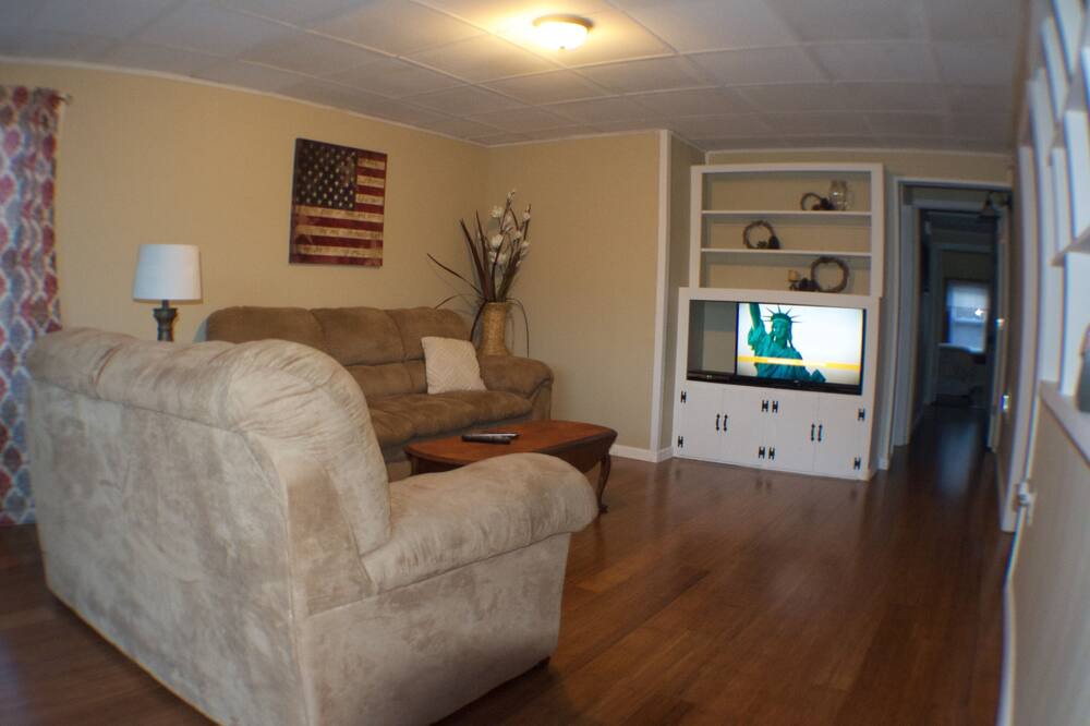 Photo of Bedroom in Milford