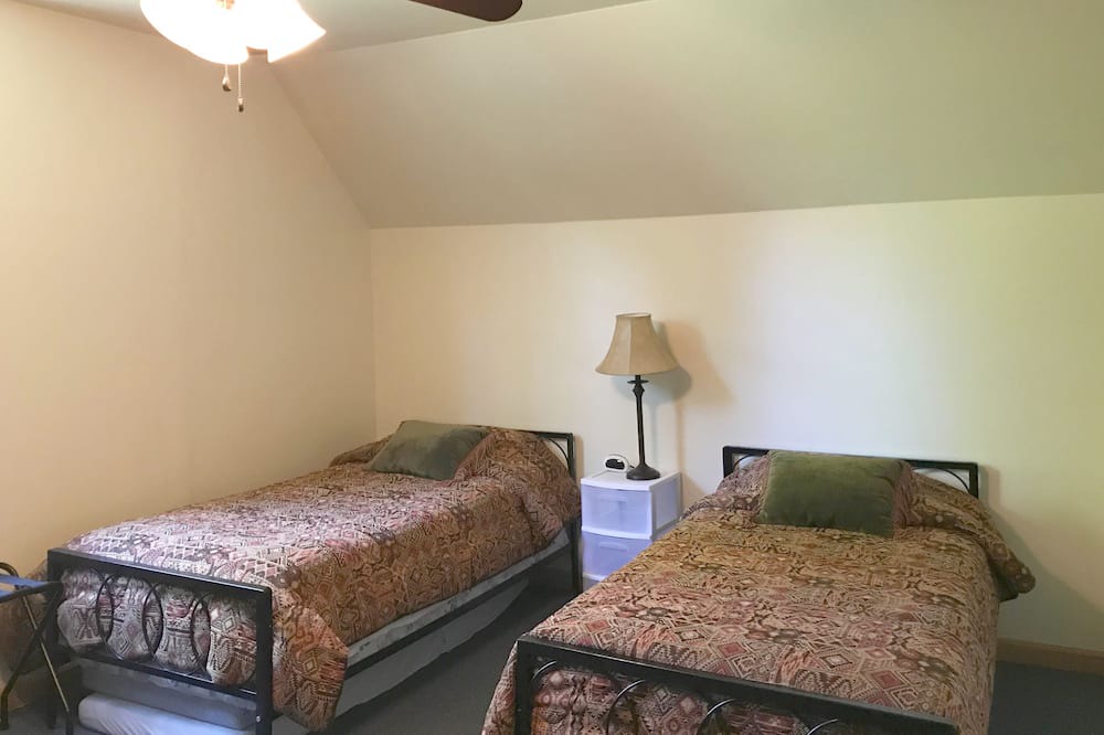 Photo of Bedroom in Lake Toxaway