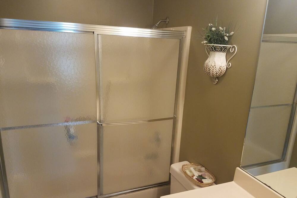 Photo of Bathroom in McHenry