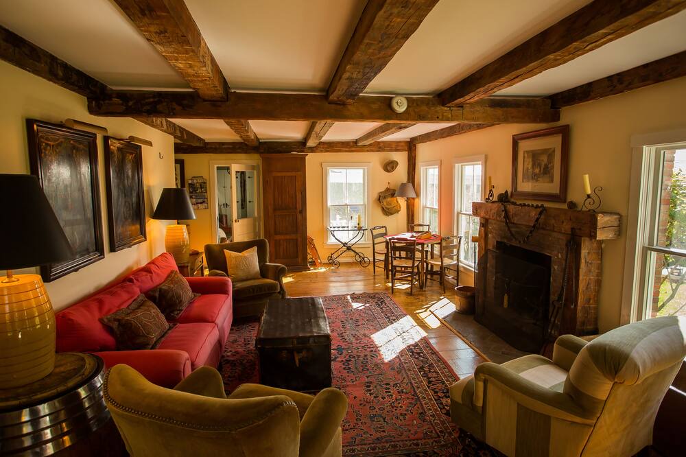 Photo of Livingroom in Morrisville