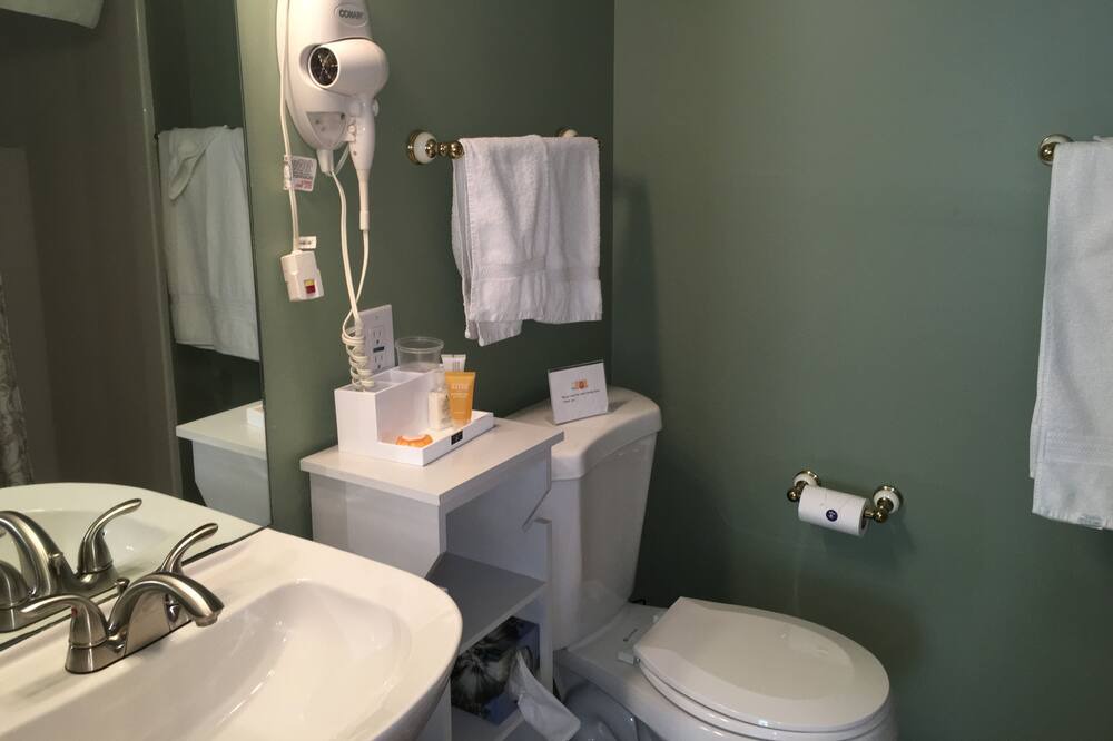 Photo of Bathroom in Williston North