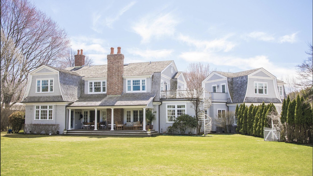 Photo of Outdoor in Village of Southampton