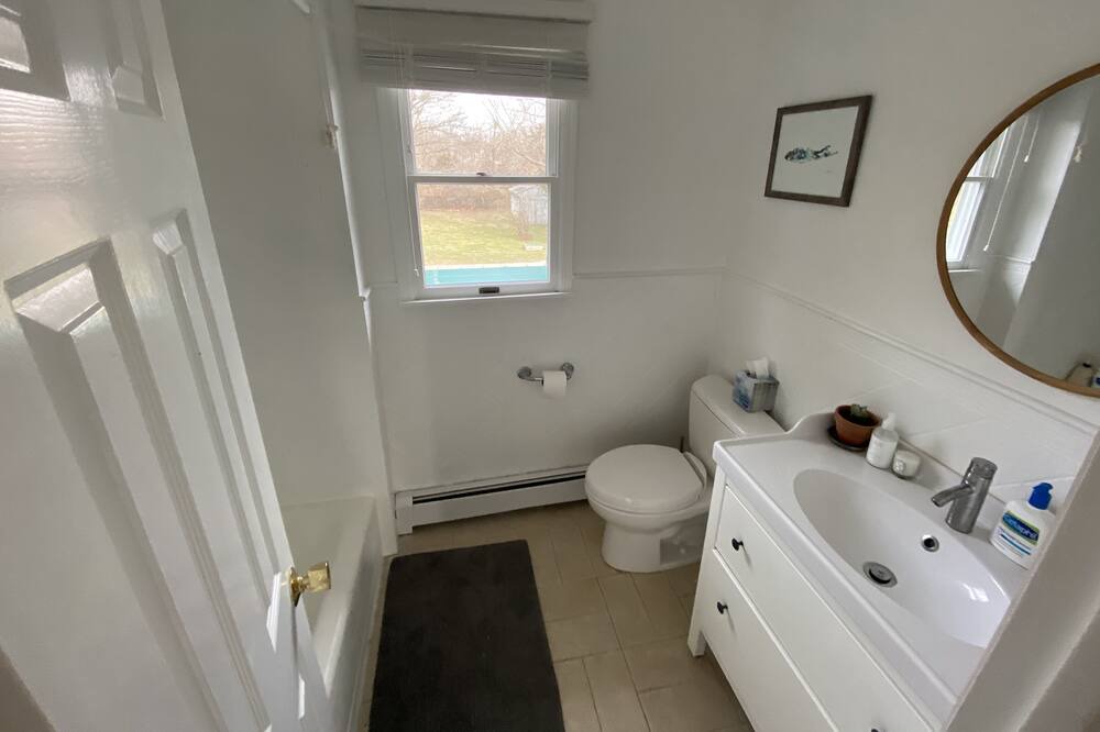 Photo of Bathroom in Greenport West