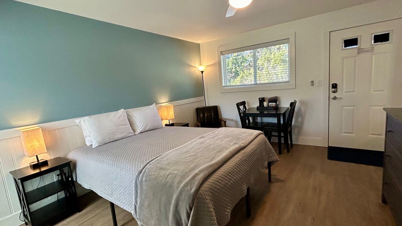 Photo of Bedroom in Wolfeboro