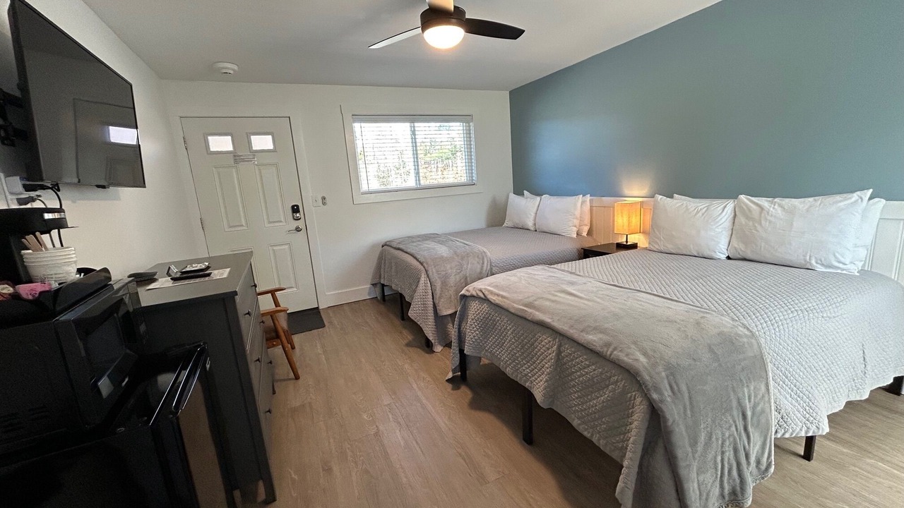 Photo of Bedroom in Wolfeboro