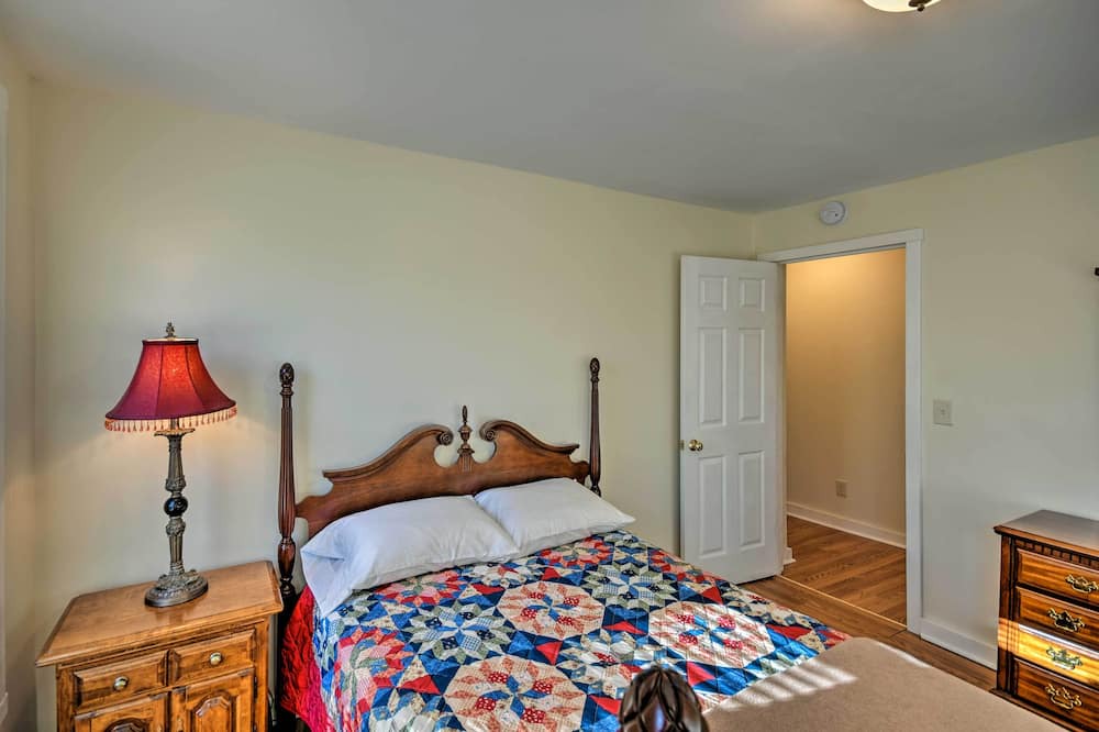 Photo of Bedroom in Dexter