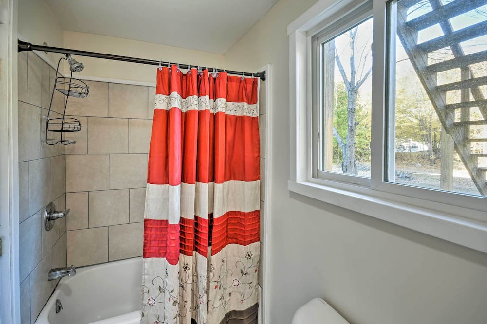 Photo of Bathroom in Dexter