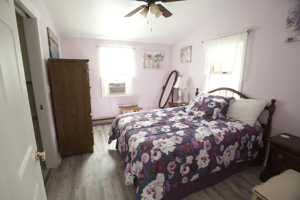 Photo of Bedroom in Town of Richmond