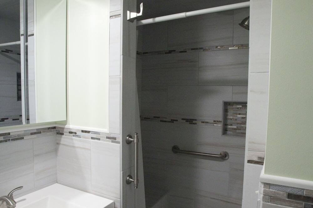 Photo of Bathroom in Town of Richmond