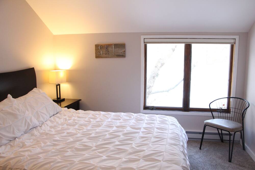 Photo of Bedroom in Warren