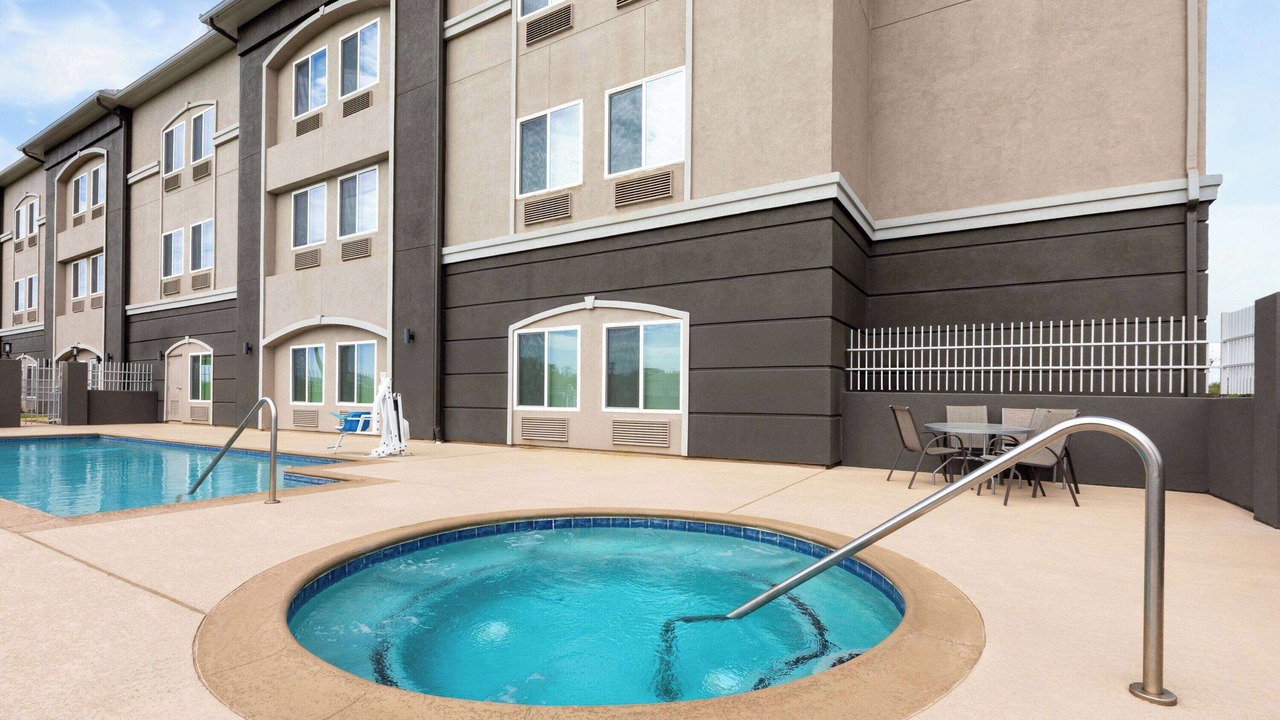 Photo of Outdoor in Angleton