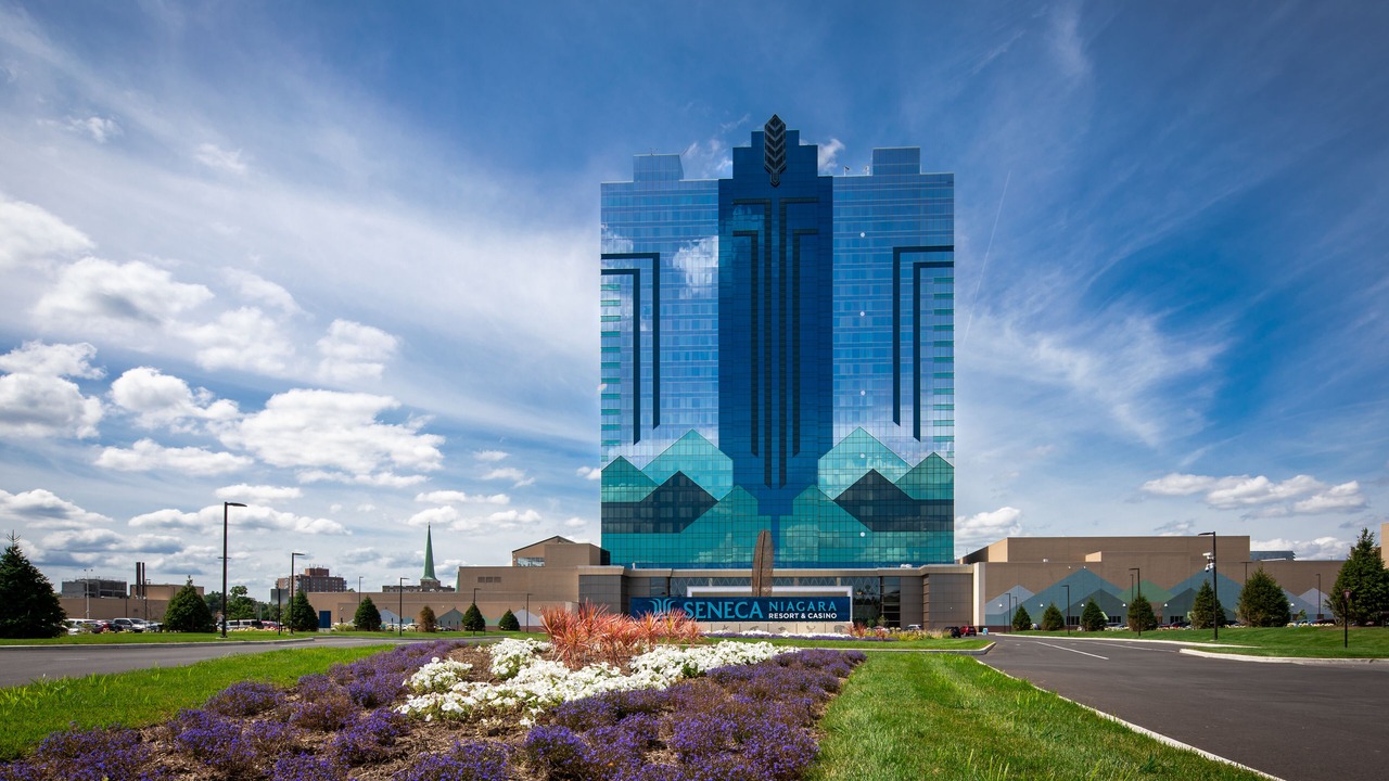 Photo of Outdoor in Downtown Niagara Falls