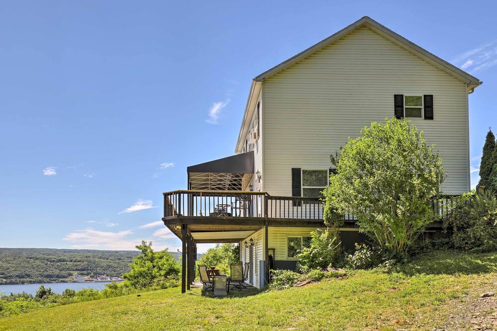 Photo of Outdoor in Burdett