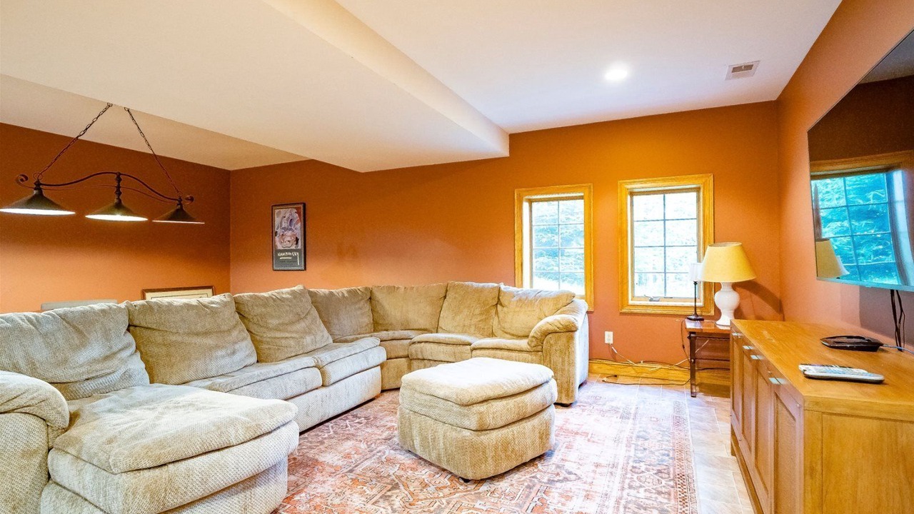 Photo of Livingroom in Old Timberline