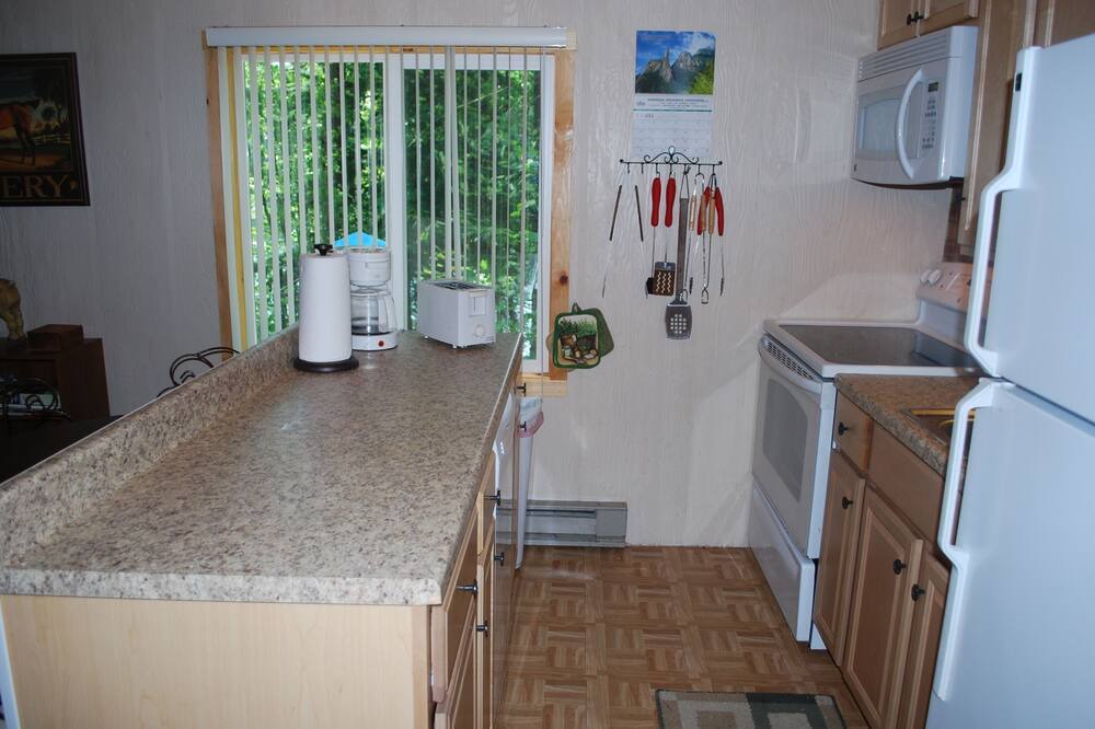 Photo of Kitchen in Lake Arrowhead