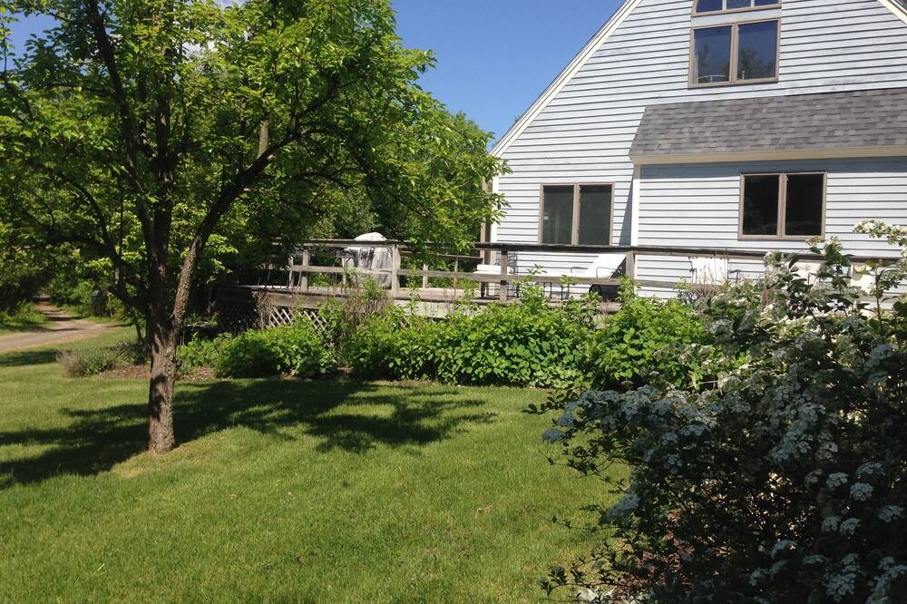 Photo of Others in Hollowville