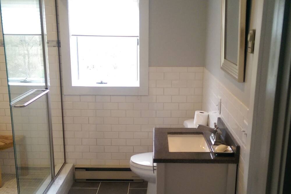 Photo of Bathroom in Hollowville