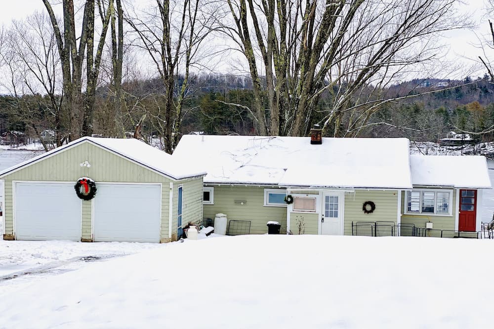 Photo of Outdoor in Castleton