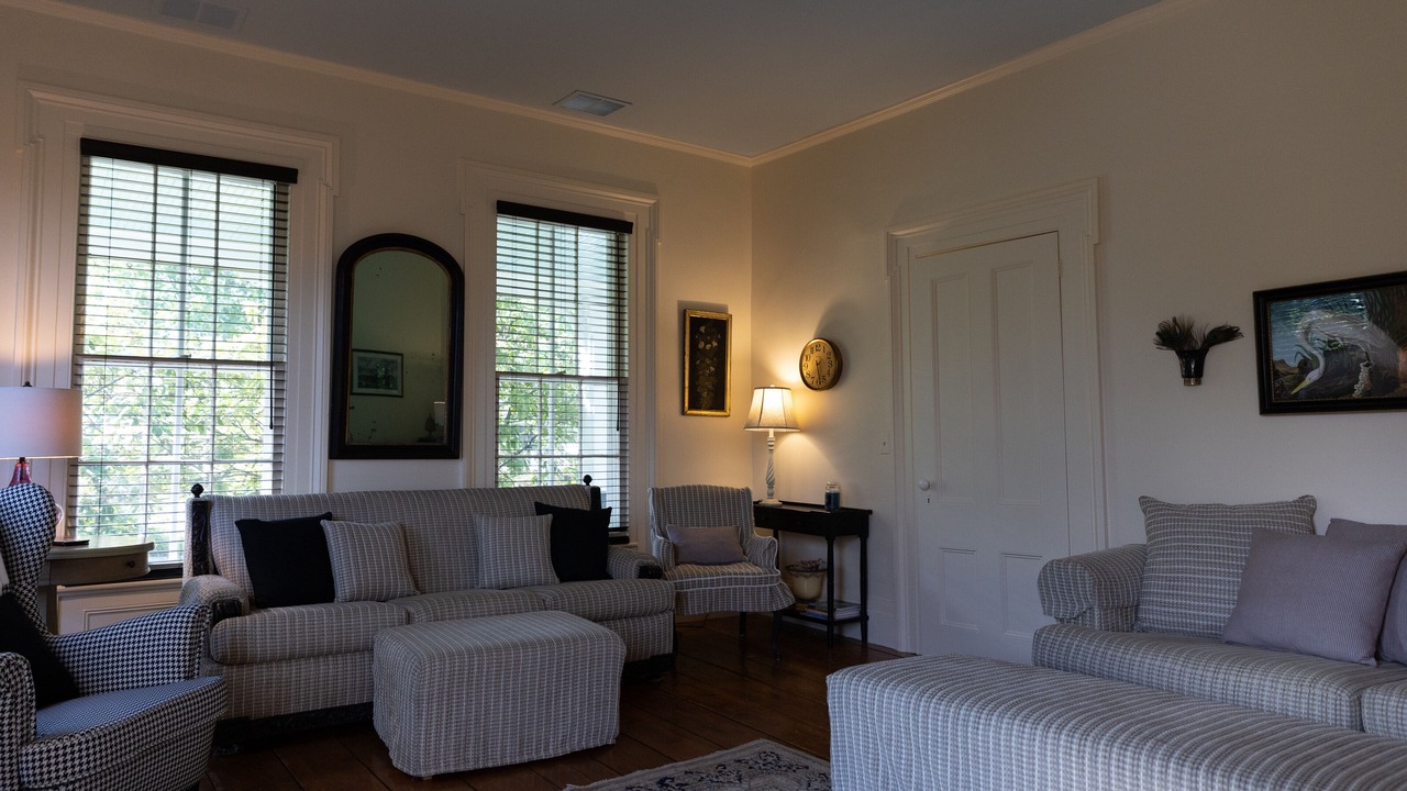 Photo of Livingroom in Hudson