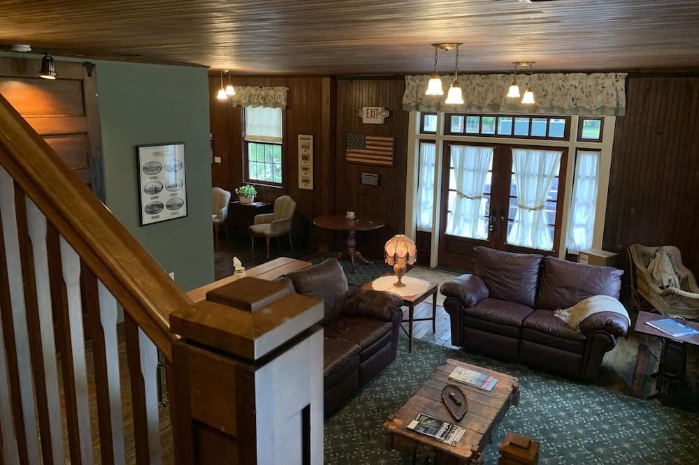 Photo of Bedroom in Glens Falls