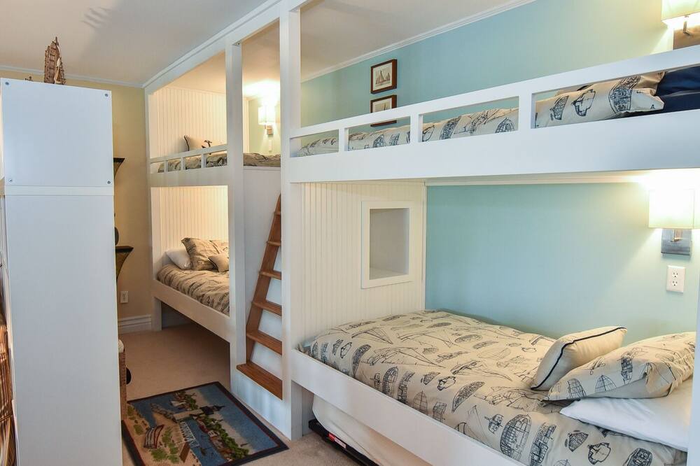 Photo of Bedroom in Greenbush