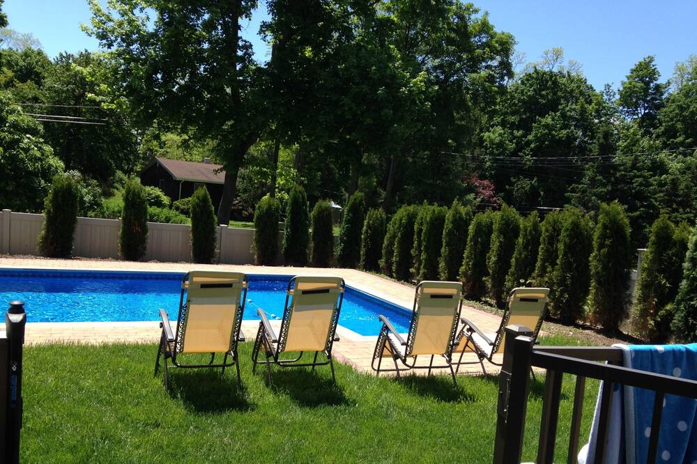 Photo of Outdoor in Pipes Cove