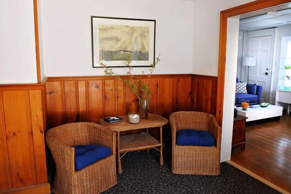 Photo of Livingroom in Pipes Cove