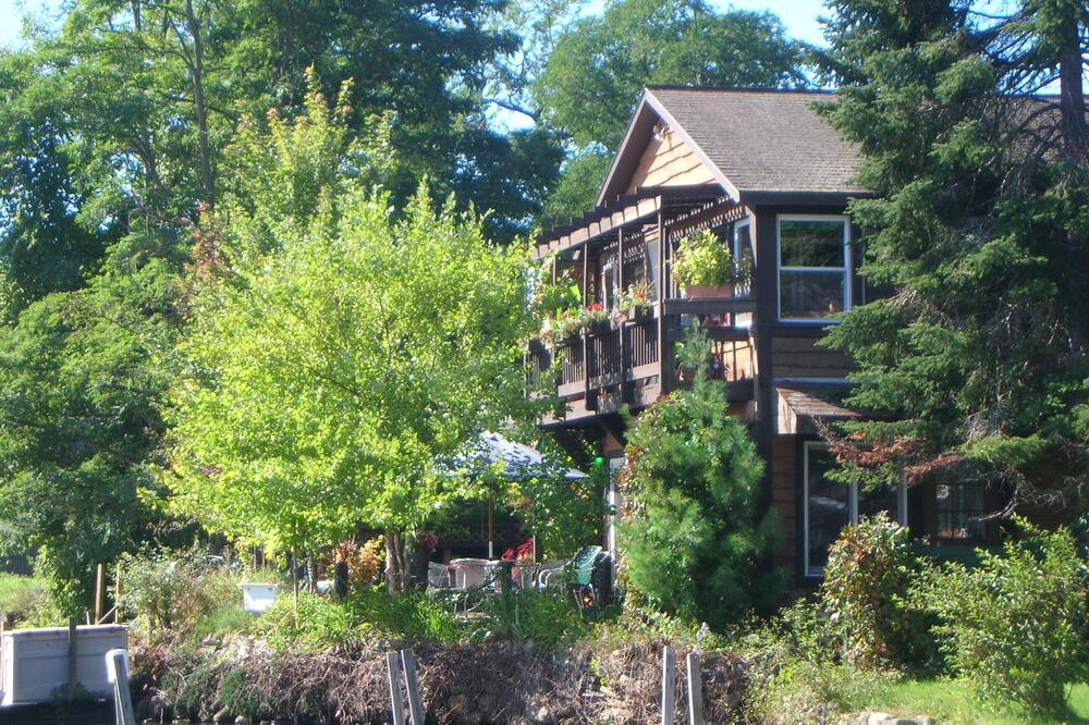Photo of Bedroom in North Lake George