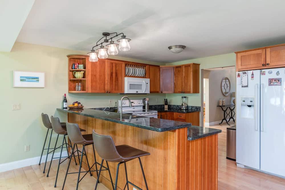Photo of Kitchen in Moultonborough