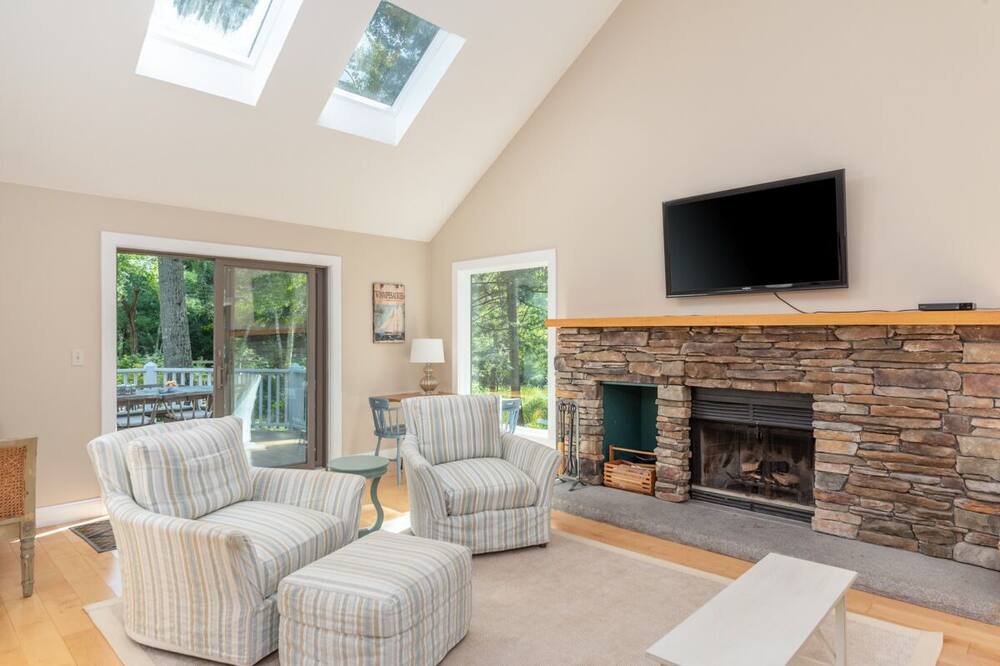 Photo of Livingroom in Moultonborough