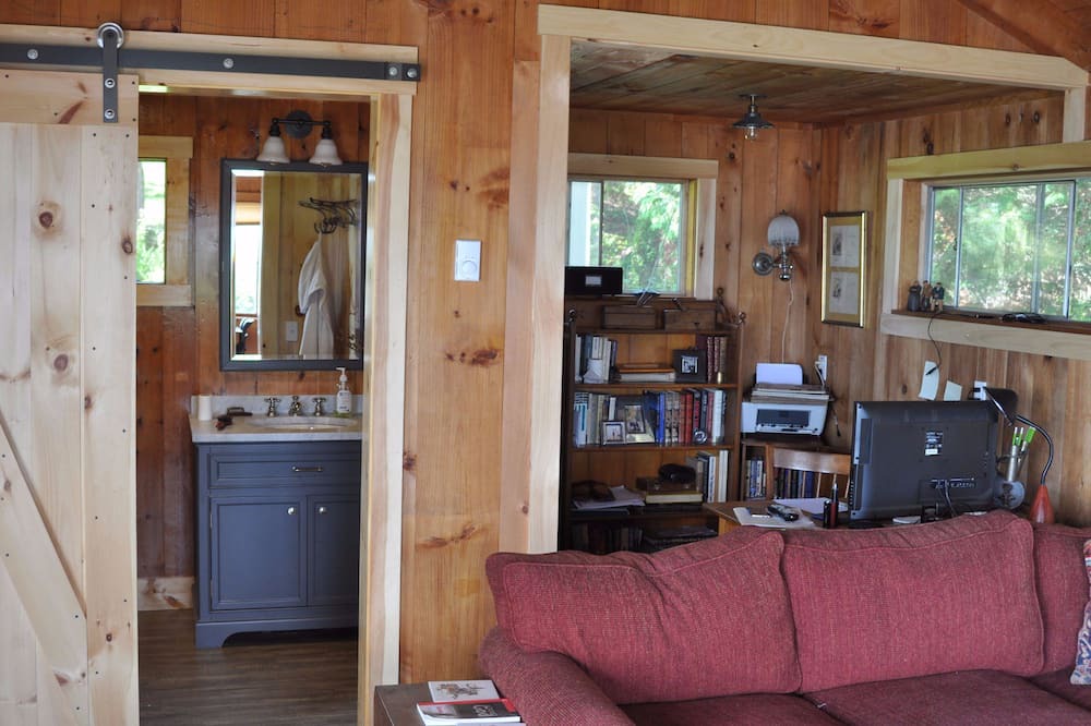 Photo of Livingroom in Greensboro