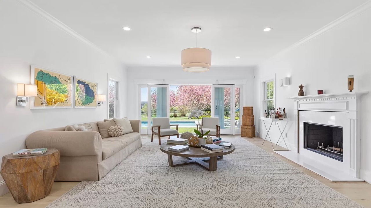 Photo of Livingroom in Water Mill