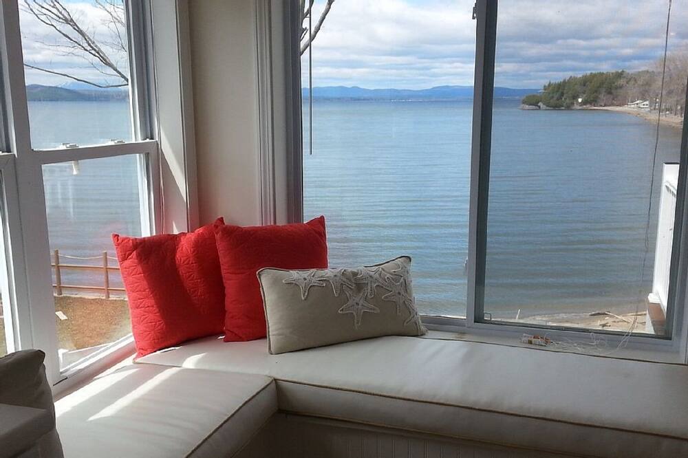 Photo of Others in Malletts Bay