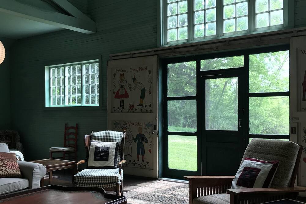 Photo of Livingroom in Cooperstown - Otsego Lake
