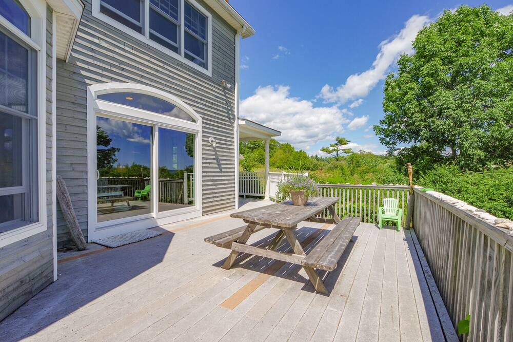 Photo of Patio Balcony in Lincolnville