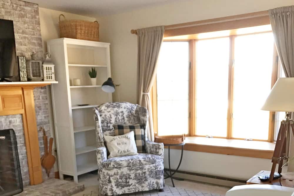 Photo of Bedroom in West Addison