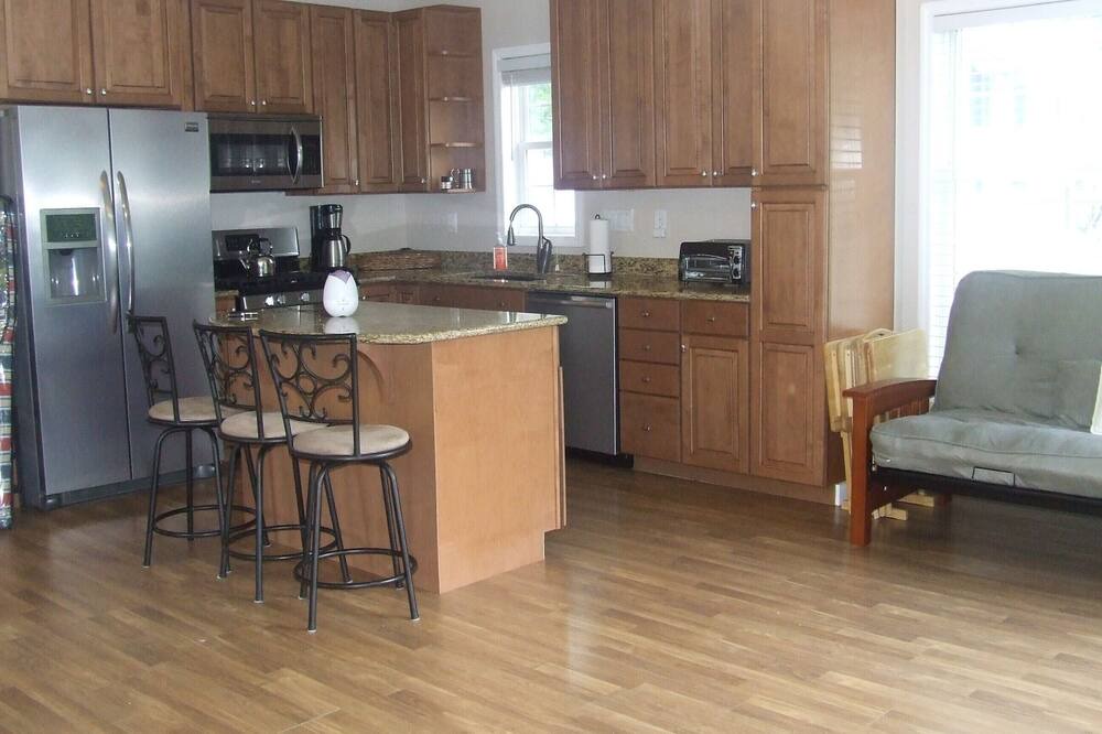 Photo of Kitchen in Lake Luzerne-Hadley