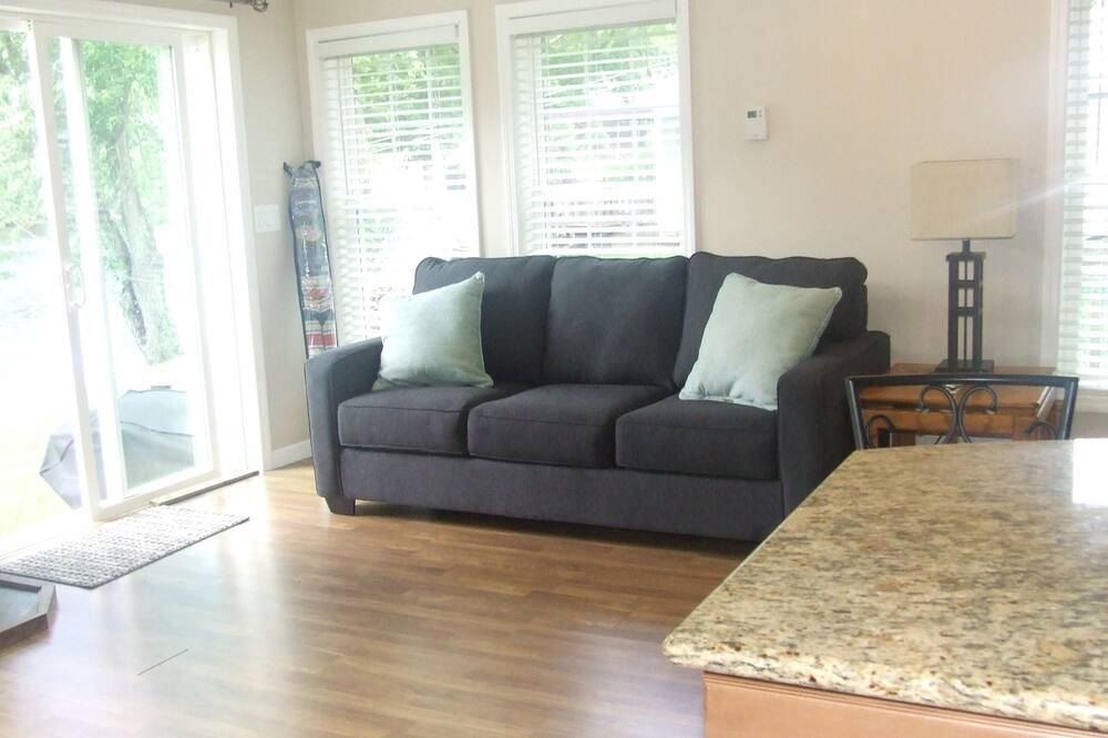 Photo of Livingroom in Lake Luzerne-Hadley