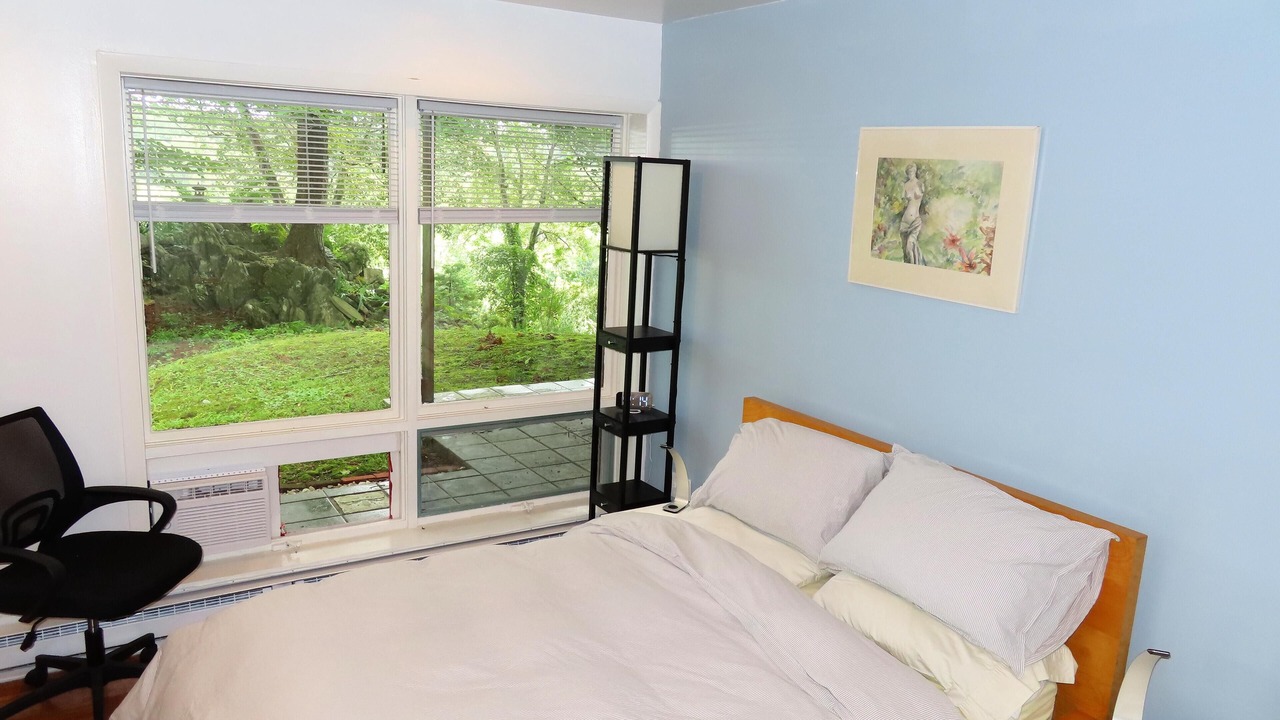 Photo of Bedroom in Shepherdstown