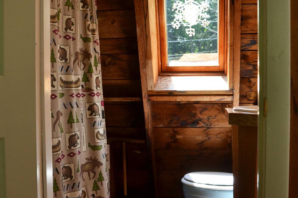 Photo of Bathroom in East Jamaica