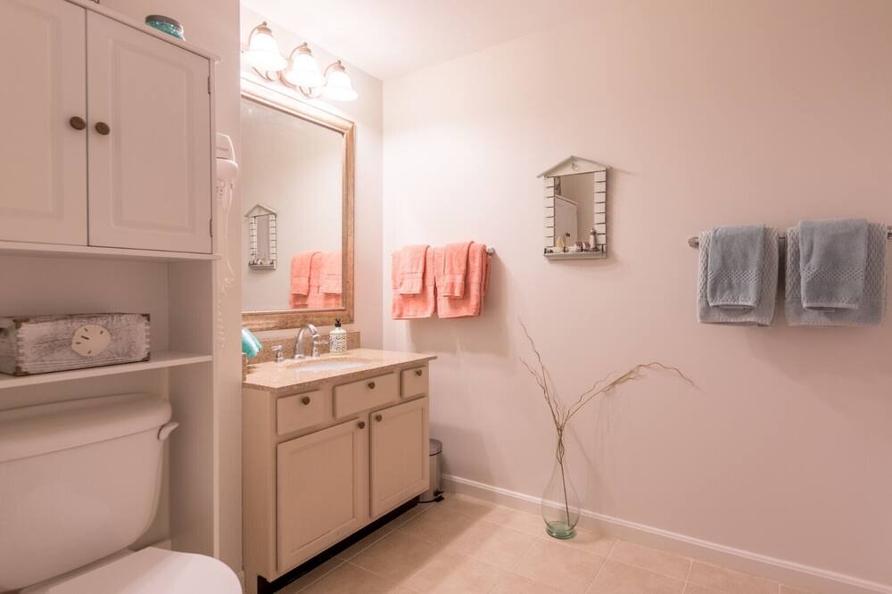 Photo of Bathroom in Seabrook