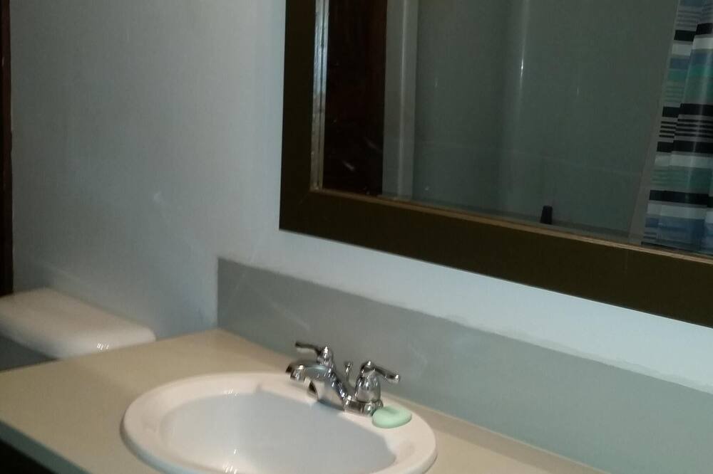Photo of Bathroom in Alexandria