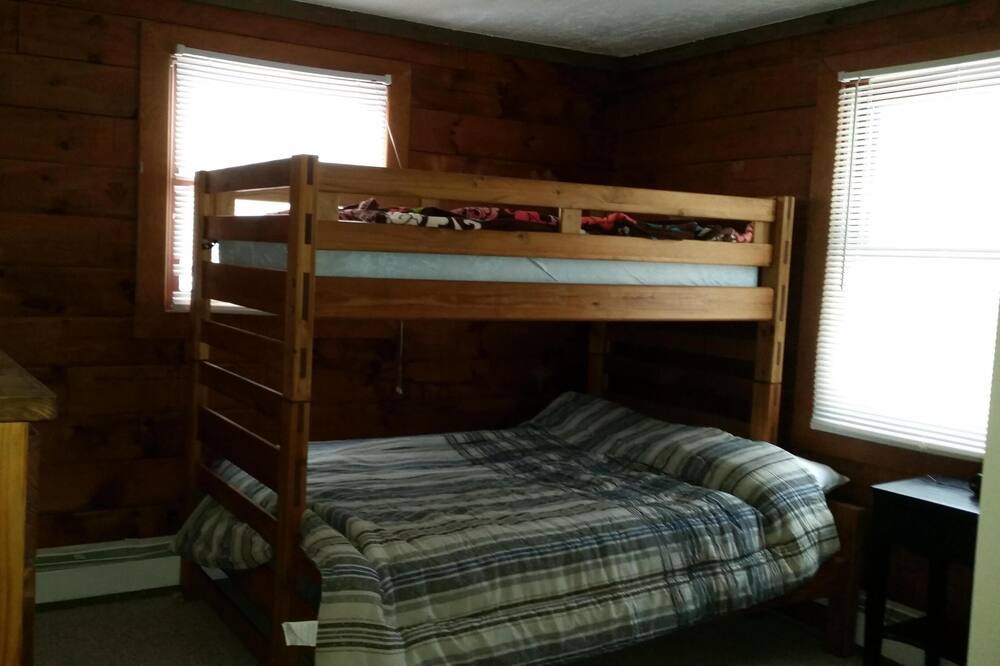 Photo of Bedroom in Alexandria